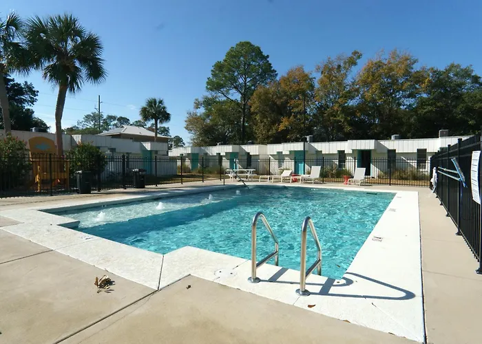 Island 10 By Albvr - Super Cute Condo! Just Steps To The Waterway District And Minutes To The Beach!