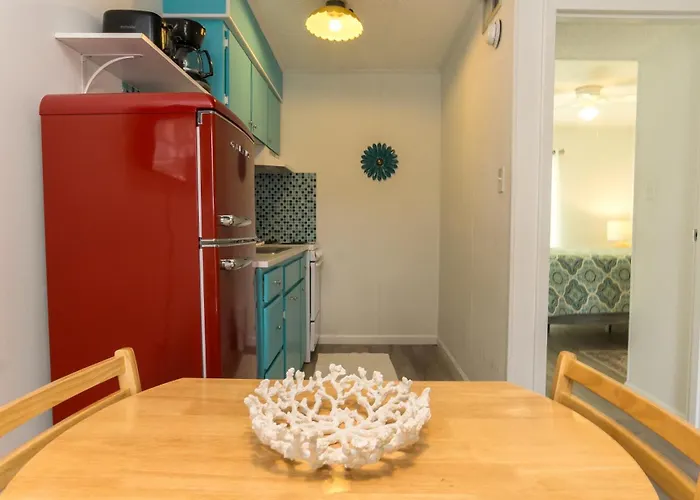 Island 10 By Albvr - Super Cute Condo! Just Steps To The Waterway District And Minutes To The Beach! *