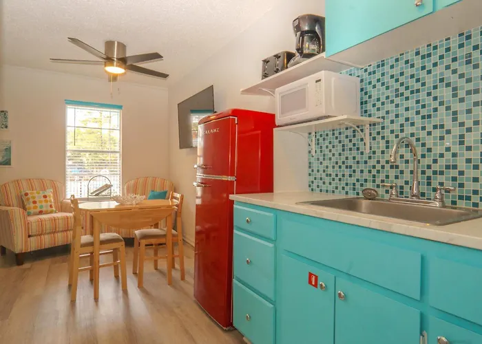 Island 10 By Albvr - Super Cute Condo! Just Steps To The Waterway District And Minutes To The Beach! Holiday home Gulf Shores
